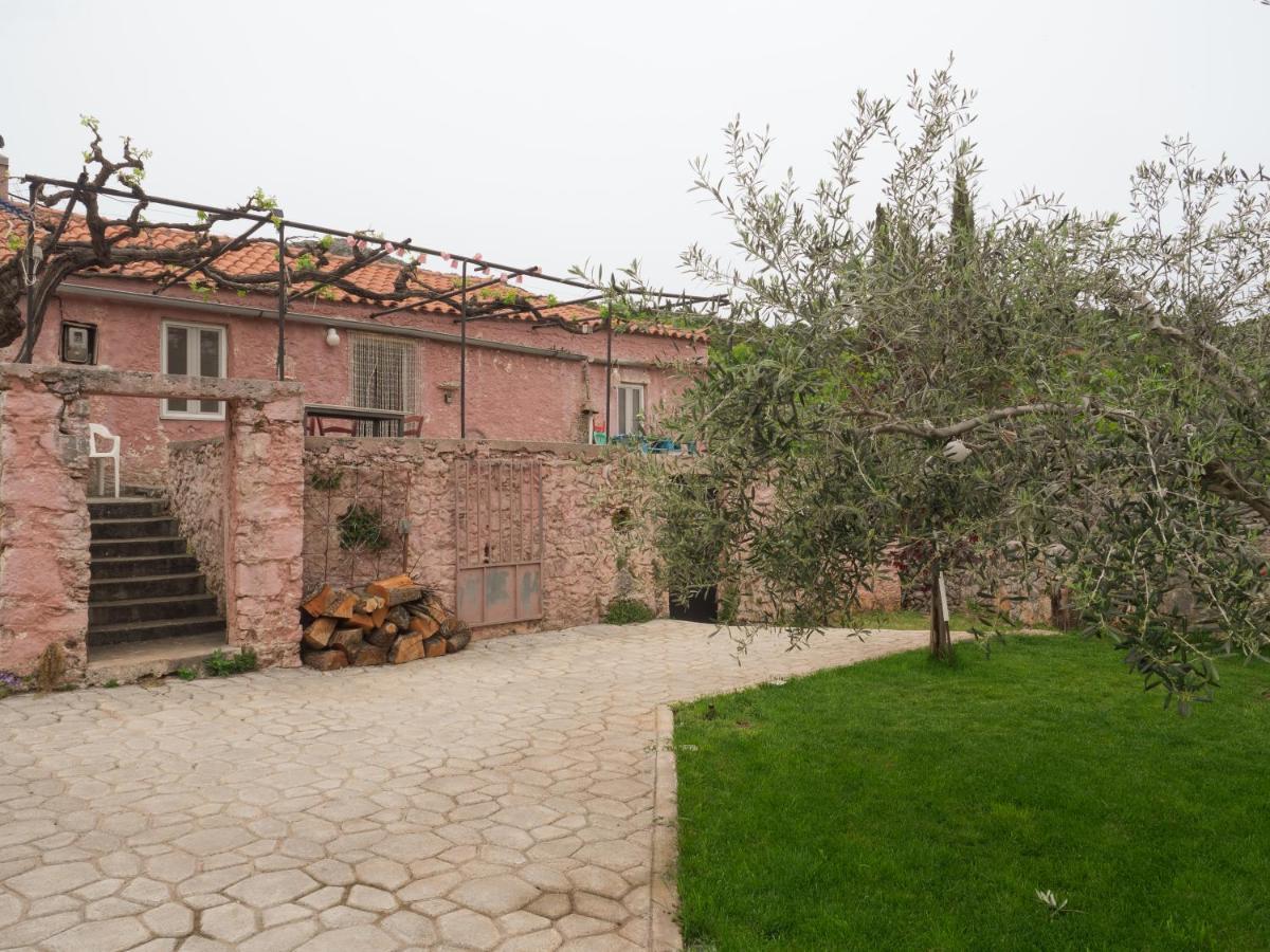 Vintage Stone-Built Country Cottage In Richea Kouloureika Zewnętrze zdjęcie